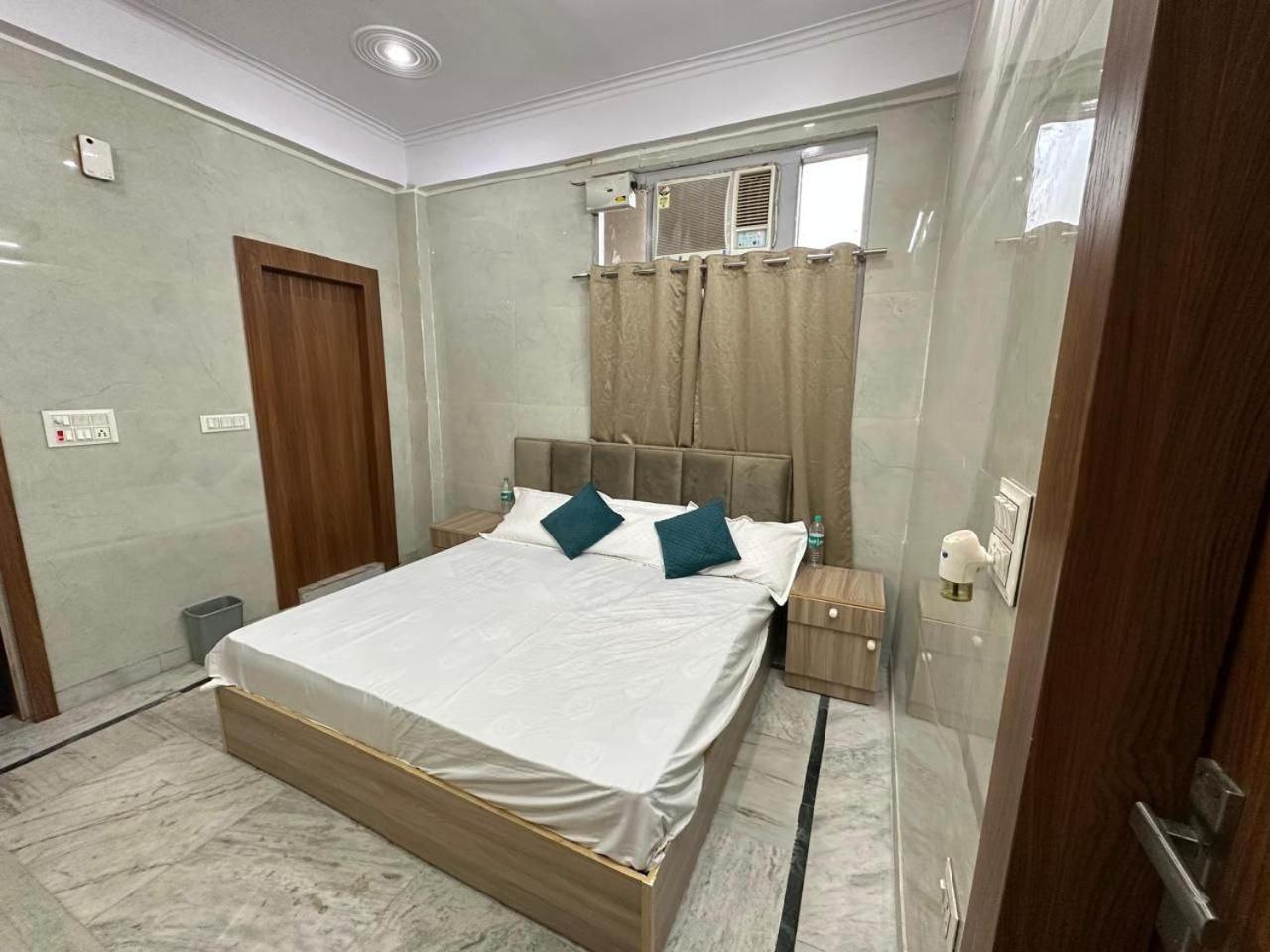 Amrut Living And * Vrindavan