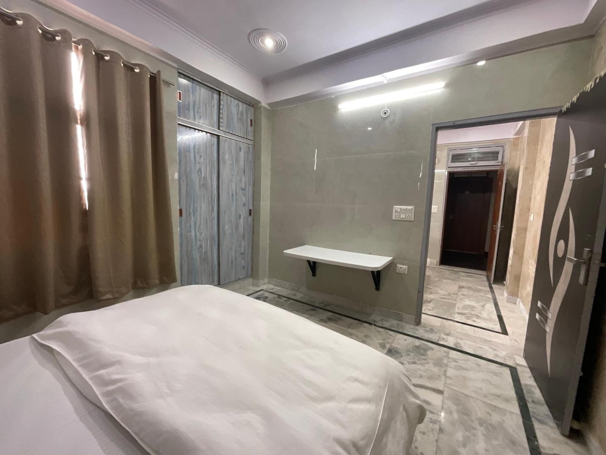 Amrut Living And Guest house